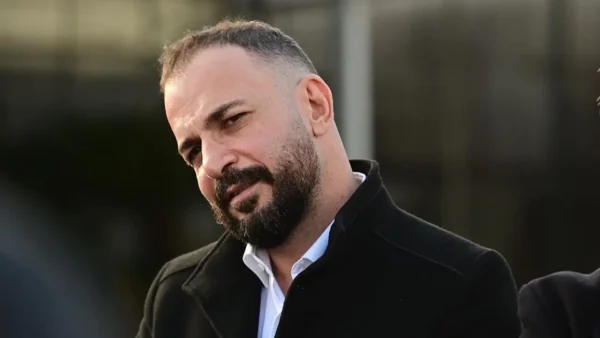 بوراك ألتاي ينضم إلى الموسم الثالث من المدينة البعيدة Uzak Şehir بدور محامي عليا